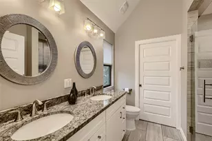 904 E 2nd St, Austin, TX 78702 - Photo 22