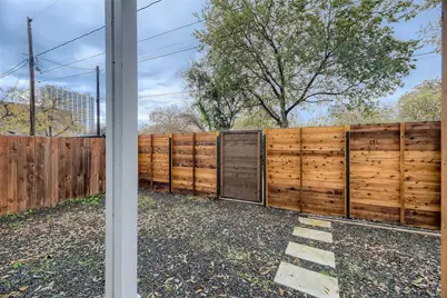 904 E 2nd Street #B, Austin, TX 78702 - Photo 6