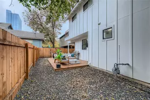 904 E 2nd St, Austin, TX 78702 - Photo 40