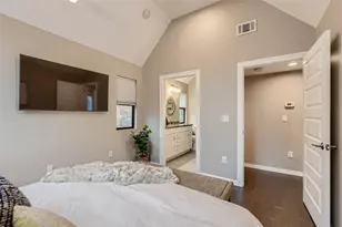 904 E 2nd St, Austin, TX 78702 - Photo 20