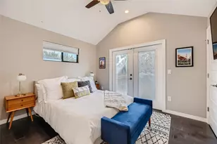 904 E 2nd St, Austin, TX 78702 - Photo 26