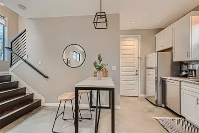 904 E 2nd Street #B, Austin, TX 78702 - Photo 16