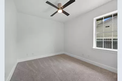 10901 Parkfield Drive, Austin, TX 78758 - Photo 22