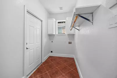 10901 Parkfield Drive, Austin, TX 78758 - Photo 14
