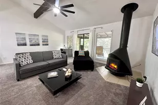 18801 Hogan Cir, Lago Vista, TX 78645 - Photo 4