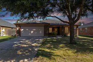 413 Peaceful Haven Way, Hutto, TX 78634 - Photo 2