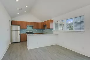 1311 E 52nd St, Austin, TX 78723 - Photo 4