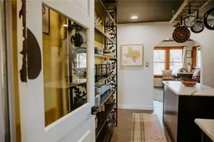 604 W Pecan St, Johnson City, TX 78636 - Photo 14