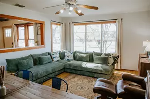 604 W Pecan St, Johnson City, TX 78636 - Photo 6