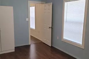 1102 Toledo St, Seadrift, TX 77983 - Photo 14