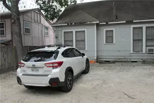 704 W 22nd St, Austin, TX 78705 - Photo 6