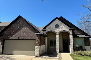 223 Bellagio Dr, Lakeway, TX 78734 - Photo 1