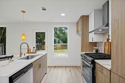 6005 Walnut Hills Drive, Austin, TX 78723 - Photo 6