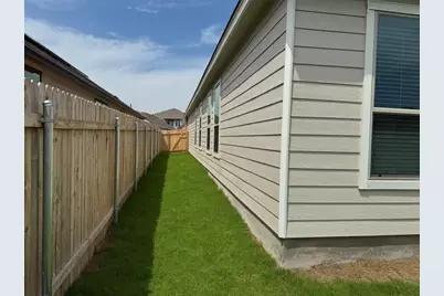 216 Coastal Way, Georgetown, TX 78628 - Photo 32