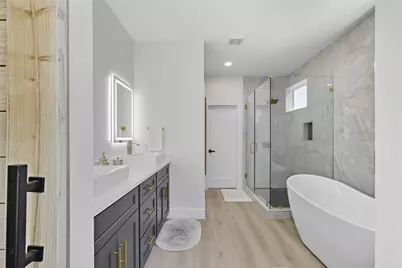 8303 Tombstone Cove, Lago Vista, TX 78645 - Photo 22