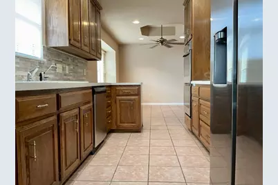 506 Meadow Creek Drive, Pflugerville, TX 78660 - Photo 6