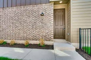 7404 Taylor Knoll Ct, Austin, TX 78744 - Photo 4