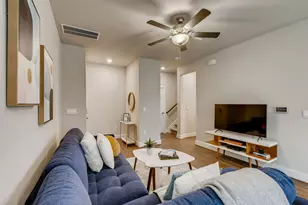 7404 Taylor Knoll Ct, Austin, TX 78744 - Photo 8