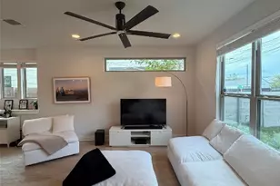 1159 Webberville Rd, Austin, TX 78721 - Photo 2