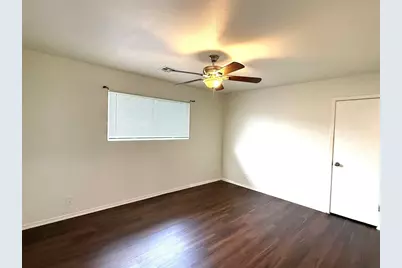 4407 E Stassney Lane, Austin, TX 78744 - Photo 12