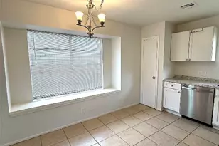 4407 E Stassney Ln, Austin, TX 78744 - Photo 6