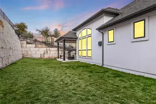 308 Lodestone Ln, Austin, TX 78738 - Photo 20