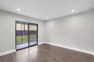 935 La Posada Dr, Austin, TX 78752 - Photo 12