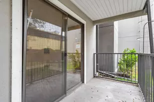 935 La Posada Dr, Austin, TX 78752 - Photo 18