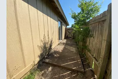 11902 Sunhillow Bend, Austin, TX 78758 - Photo 18