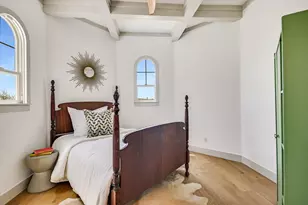 700 Furlong Dr, Austin, TX 78746 - Photo 16