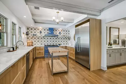 700 Furlong Drive, Austin, TX 78746 - Photo 6