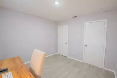 8200 Neely Drive #209, Austin, TX 78759 - Photo 14