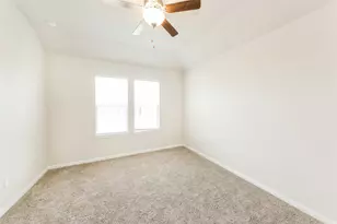 1021 Round Bale Rd, Hutto, TX 78634 - Photo 8