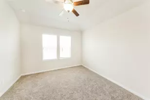 1021 Round Bale Rd, Hutto, TX 78634 - Photo 8