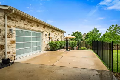 103 Ancient Oak Way, San Marcos, TX 78666 - Photo 4