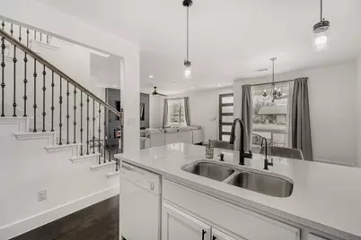 125 Irene Street, Elgin, TX 78621 - Photo 12