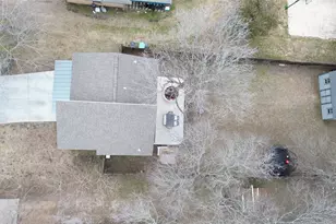 125 Irene St, Elgin, TX 78621 - Photo 24