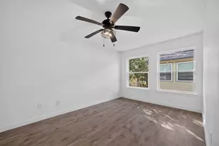 2124 Burton Dr, Austin, TX 78741 - Photo 12