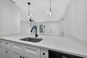 2124 Burton Dr, Austin, TX 78741 - Photo 6