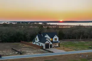 745 Lake Day Dr, Somerville, TX 77879 - Photo 2