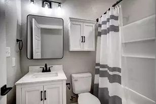 121 S Kanaio Dr, Bastrop, TX 78602 - Photo 18