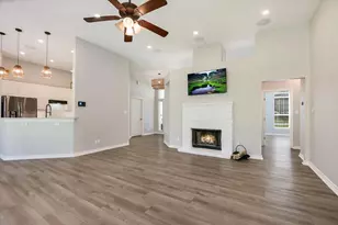 408 Cargill Dr, Briarcliff, TX 78669 - Photo 4