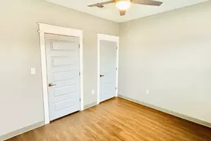 200 Maple Ln, Elgin, TX 78621 - Photo 20