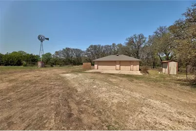 207 Rancho Bueno Drive, Georgetown, TX 78628 - Photo 34