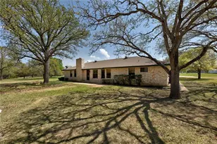 207 Rancho Bueno Dr, Georgetown, TX 78628 - Photo 4