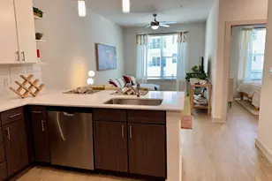 320 Goll St, Kyle, TX 78640 - Photo 8