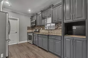 1915 Canterbury St, Austin, TX 78702 - Photo 8
