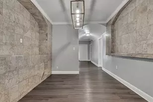 1915 Canterbury St, Austin, TX 78702 - Photo 12