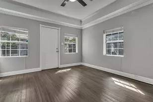 1915 Canterbury St, Austin, TX 78702 - Photo 18