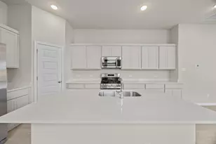 123 Tolo Dr, Elgin, TX 78621 - Photo 10